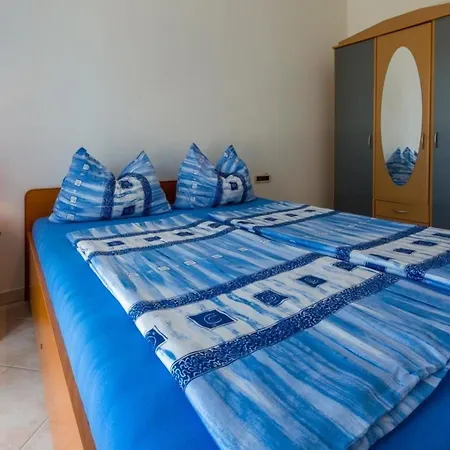 Apartament Ferienwohnung Fuer 4 Personen Ca 70 Qm In Crikvenica, Kvarner Bucht Und Umgebung - A80103 *